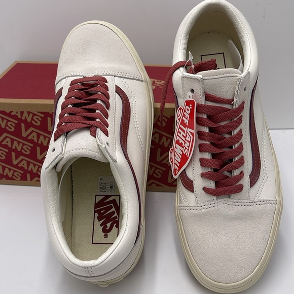 Vans Men’s White and Red Sneakers Old Skool
Vintage Pop Marshmallow/
VN0A4BW2R2S - Picture 12 of 16